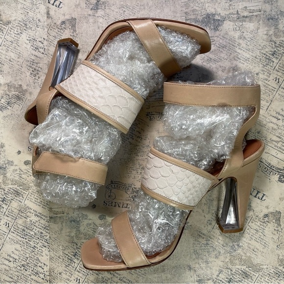 Sigerson Morrison Velcro Strap Sandal Lucite Heel - Picture 7 of 14